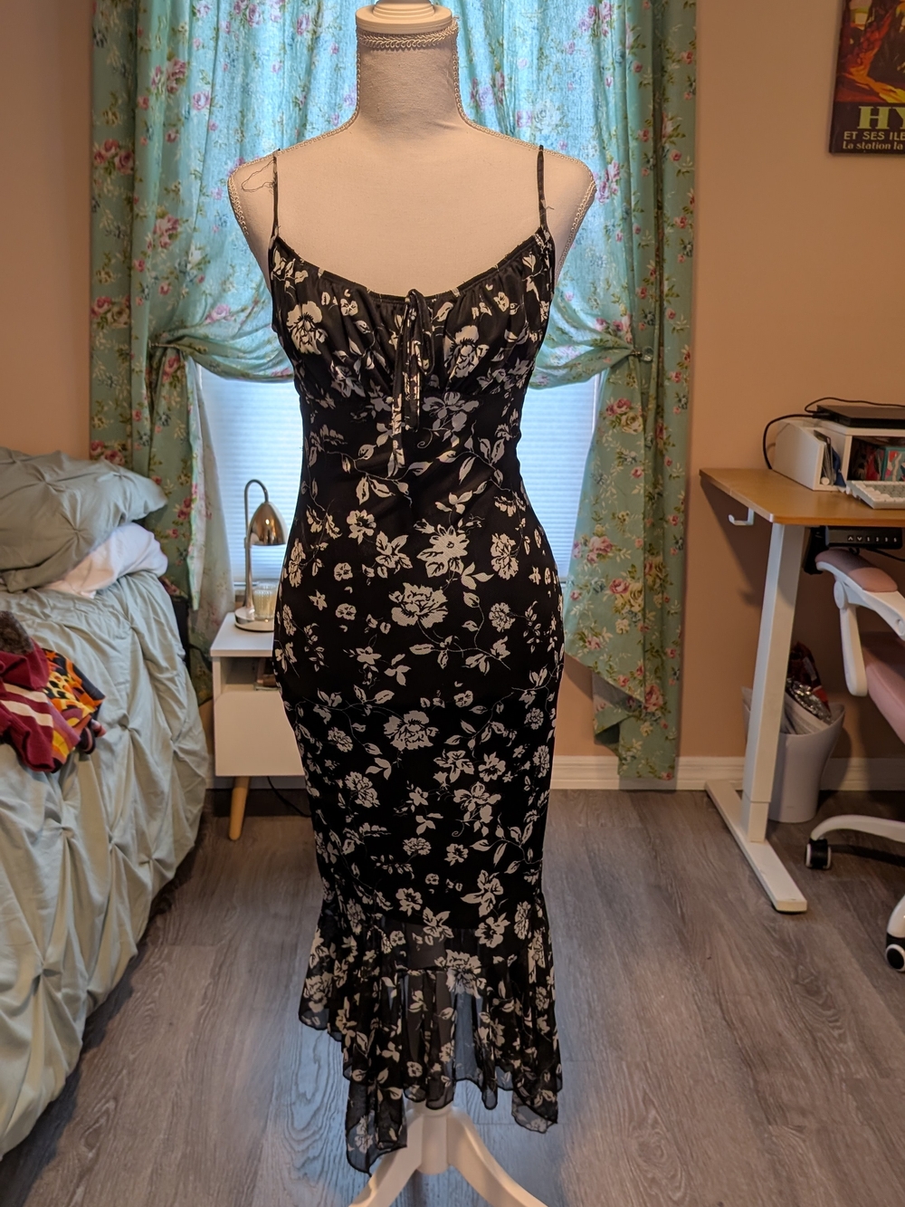 SHEIN Black & White Floral Spaghetti-Strap Midi Dress